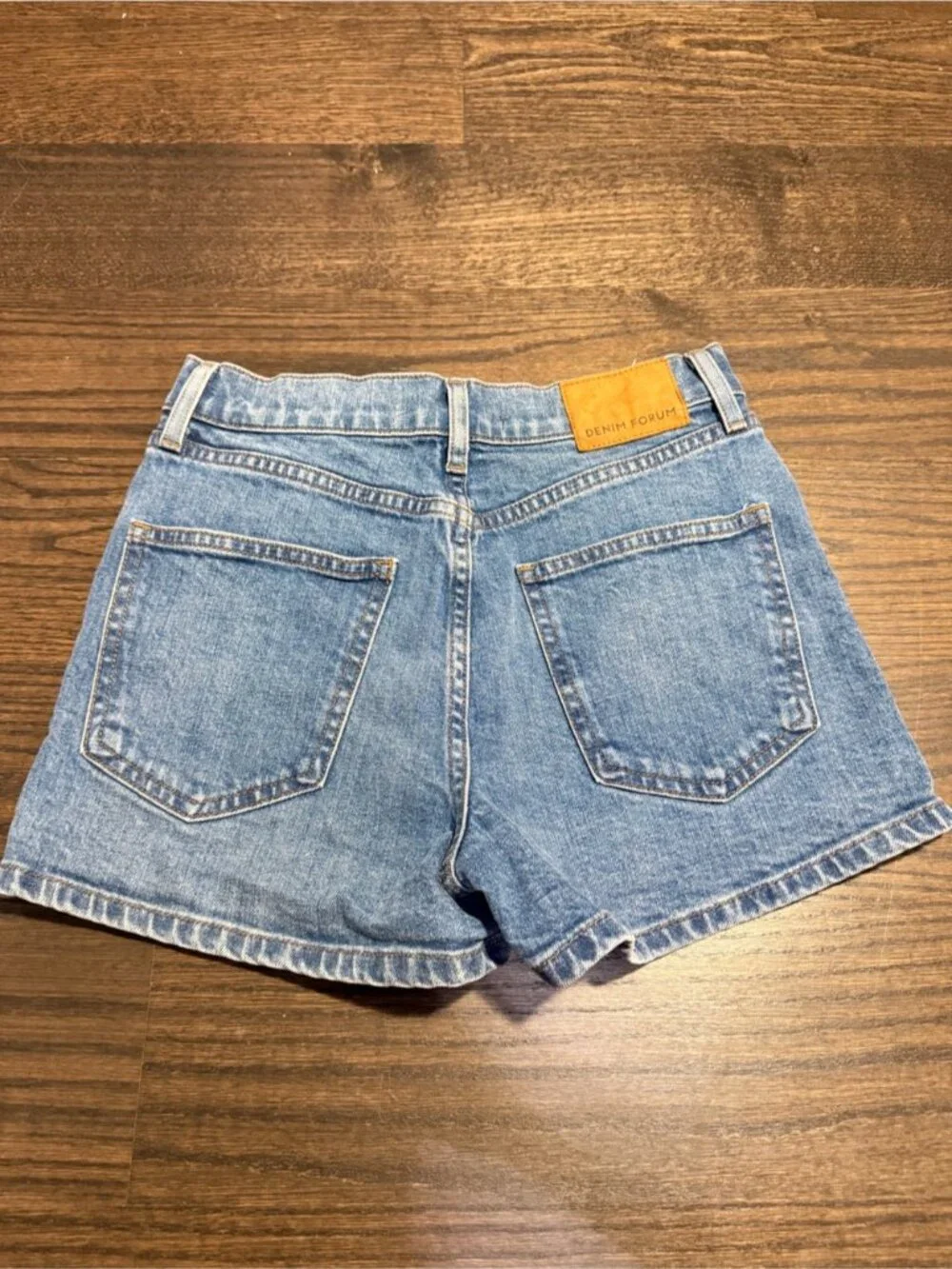 Aritzia Denim Forum The '50s Arlo Hi-Rise Denim Short size 26